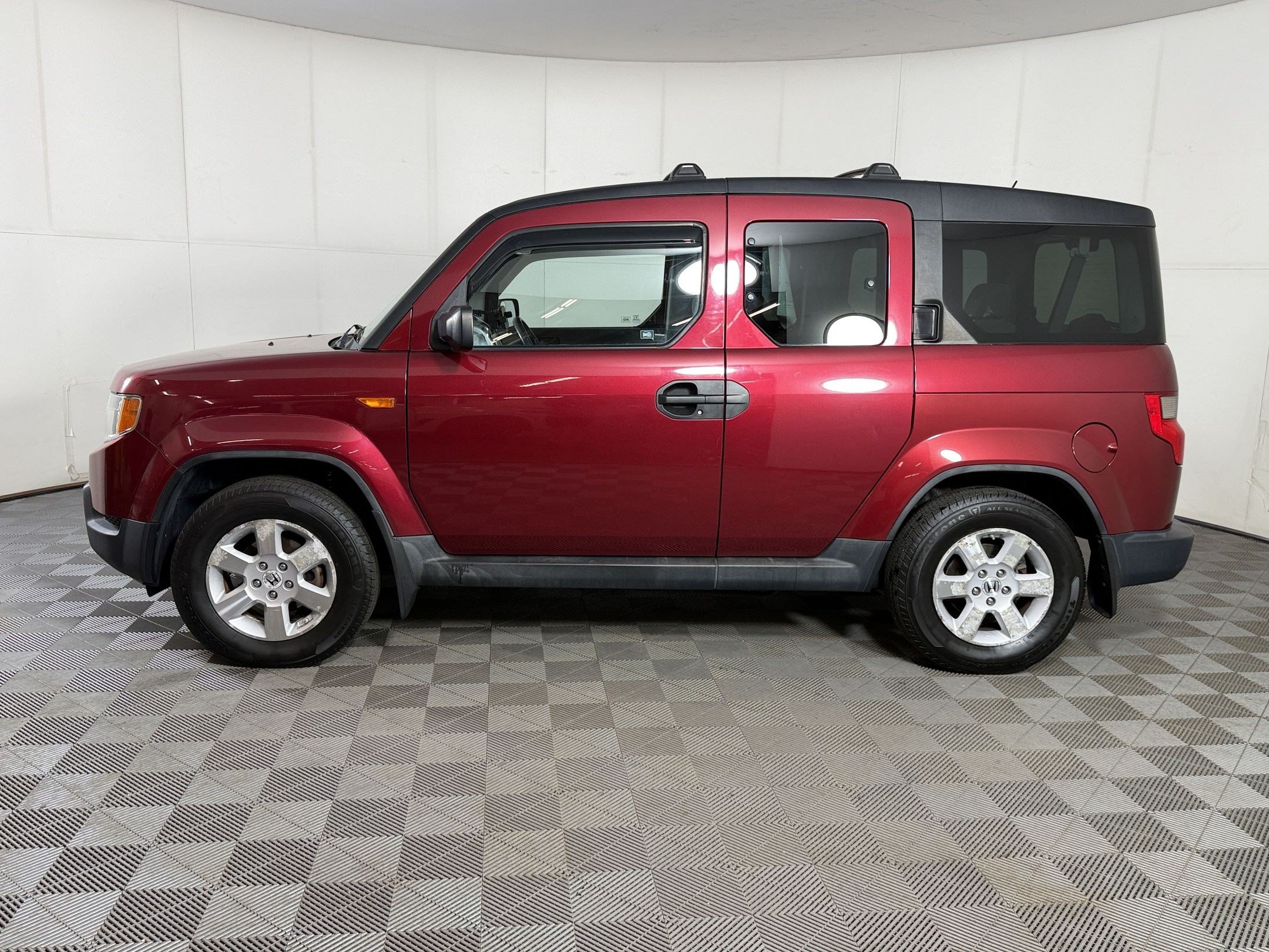 Used 2010 Honda Element EX image 2