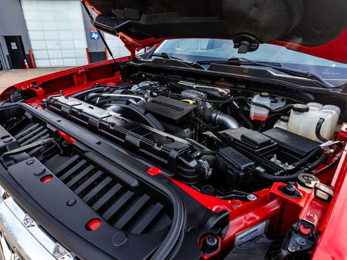 Used 2022 Chevrolet Silverado 3500 LTZ w/ LTZ Convenience Package image 40