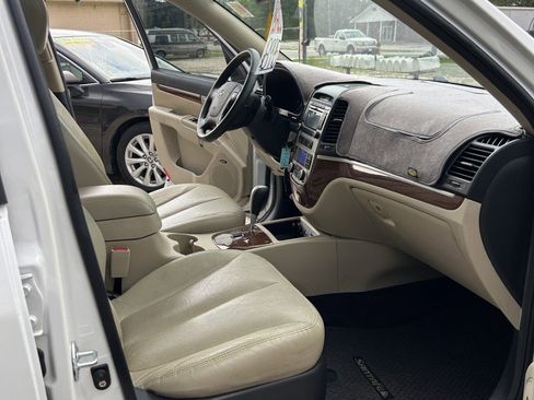 Used 2009 Hyundai Santa Fe Limited FWD image 12