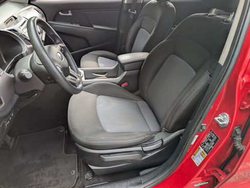 Used 2015 Kia Sportage LX FWD image 16