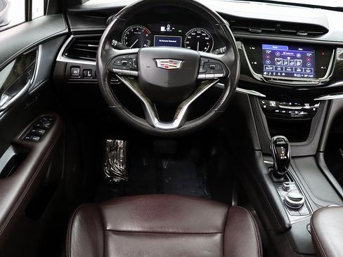 Used 2023 Cadillac XT6 Premium Luxury image 15