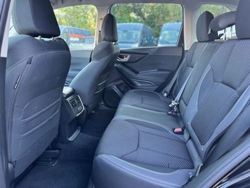 Used 2023 Subaru Forester Premium image 19