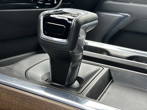 Certified 2024 Chevrolet Silverado 1500 High Country w/ Technology Package AWD/4WD image 33