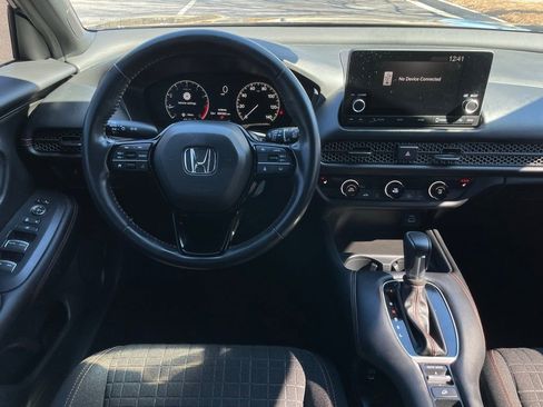 Certified 2025 Honda HR-V Sport image 10