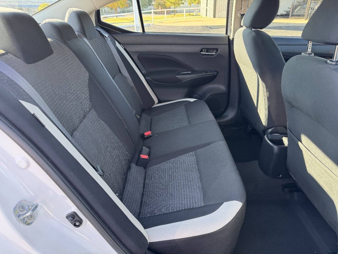 Used 2022 Nissan Versa SV FWD image 22