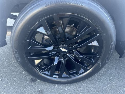 Used 2019 Chevrolet Silverado 1500 LTZ w/ LTZ Plus Package AWD/4WD image 37