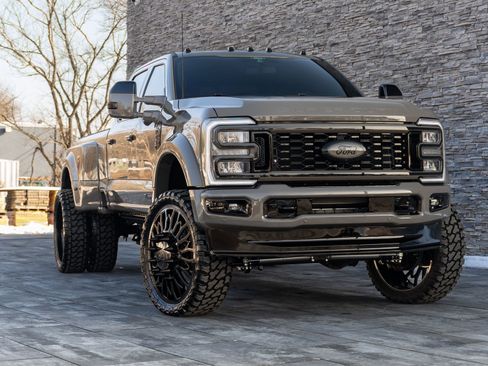 Used 2026 Ford F450 King Ranch w/ Chrome Package image 3