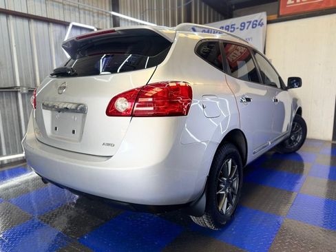 Used 2014 Nissan Rogue S w/ Convenience Package AWD/4WD image 16