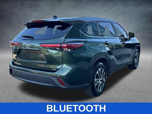 Used 2023 Toyota Highlander XLE FWD image 6