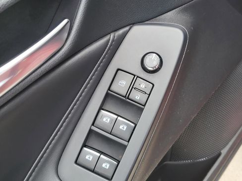 Used 2022 Toyota Avalon XLE image 16