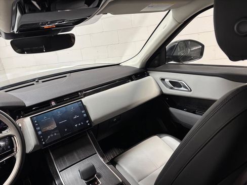 Used 2025 Land Rover Range Rover Velar Dynamic SE image 36