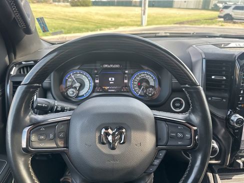 Used 2022 RAM 1500 Limited image 11