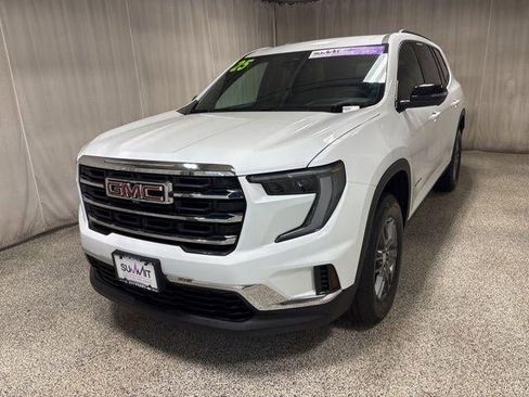 Used 2025 GMC Acadia Elevation AWD/4WD image 7