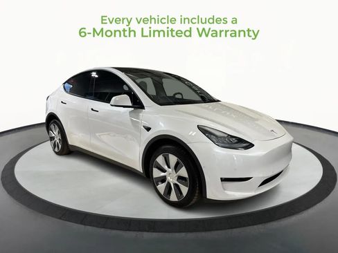 Used 2021 Tesla Model Y Long Range image 1