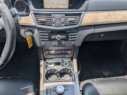 Used 2011 Mercedes-Benz E 350 4MATIC Sedan image 39