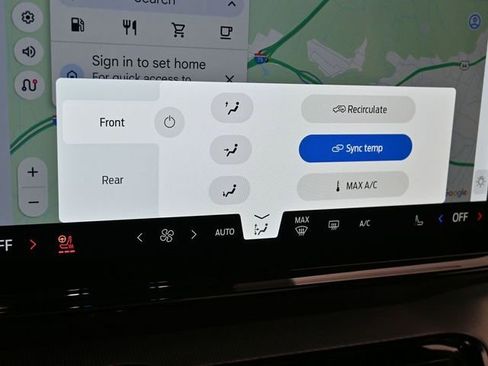 Used 2025 Ford Expedition Active image 22