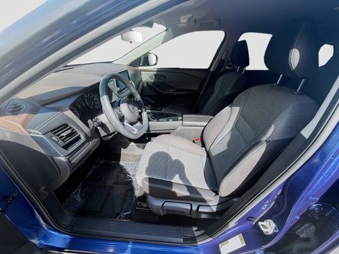 Used 2021 Nissan Rogue S FWD image 18