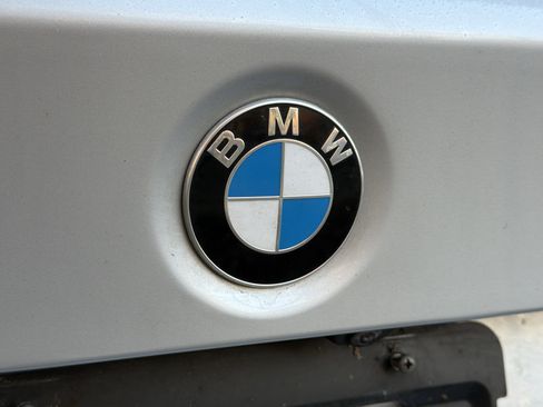 Used 2018 BMW 320i Sedan image 9