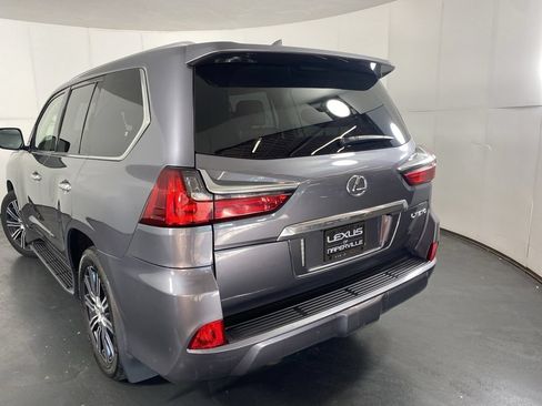 Used 2018 Lexus LX 570 4WD w/ Luxury Package image 9