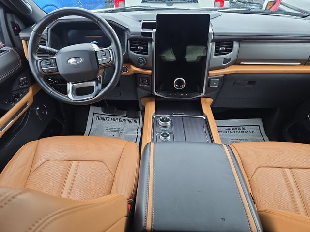 Used 2024 Ford Expedition Platinum AWD/4WD image 16