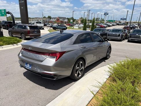 Certified 2023 Hyundai Elantra Limited w/ Cargo Package FWD image 6