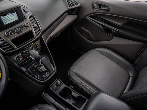 Used 2022 Ford Transit Connect XL image 24