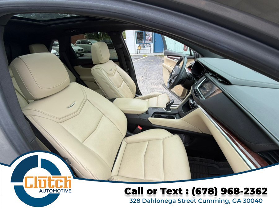 Used 2018 Cadillac XT5 FWD Premium Luxury w/ Driver Awareness Package image 21