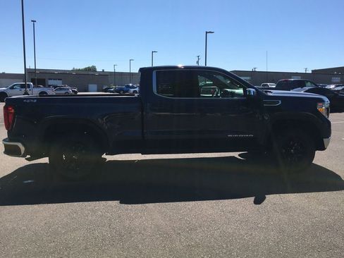 Used 2021 GMC Sierra 1500 SLE w/ Remote Start Package AWD/4WD image 8