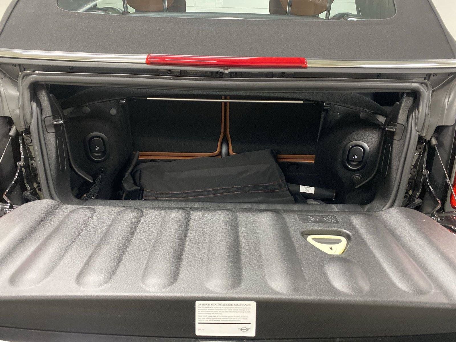 Used 2024 MINI Cooper S w/ Signature Upholstery Package FWD image 25