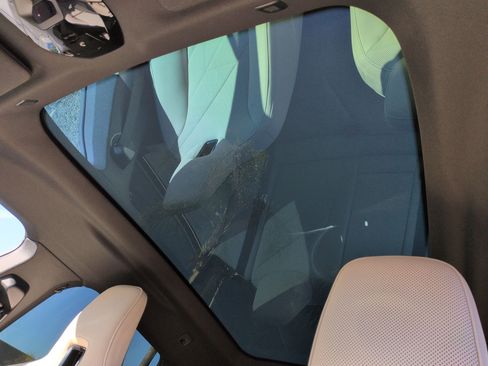 Certified 2025 BMW iX xDrive50 image 28