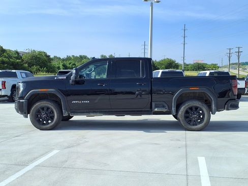 Used 2025 GMC Sierra 2500 AT4 w/ AT4 Premium Plus Package AWD/4WD image 6