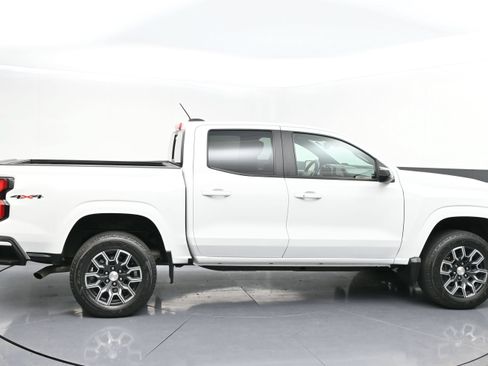 Used 2023 Chevrolet Colorado LT w/ LT Convenience Package III AWD/4WD image 8
