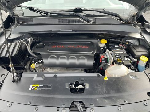 Used 2022 Jeep Compass Latitude w/ Convenience Group image 18