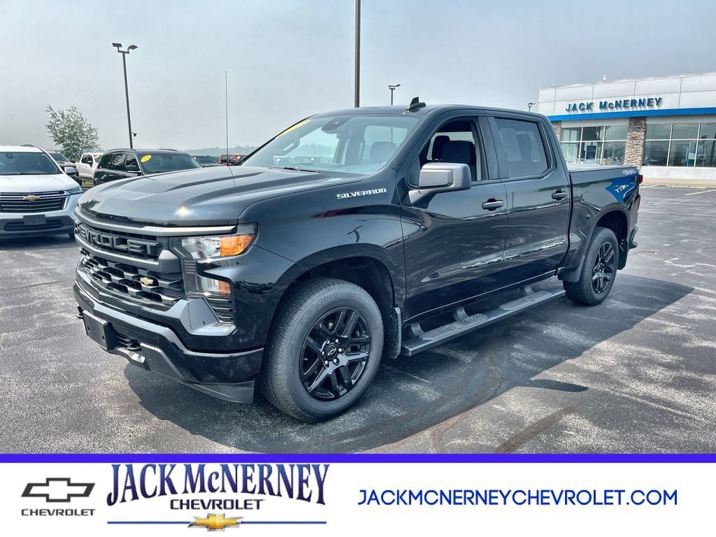 Used 2023 Chevrolet Silverado 1500 Custom AWD/4WD image 1