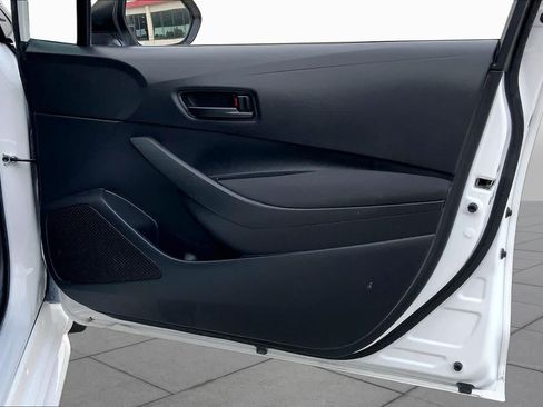 Used 2025 Toyota Corolla LE FWD image 22