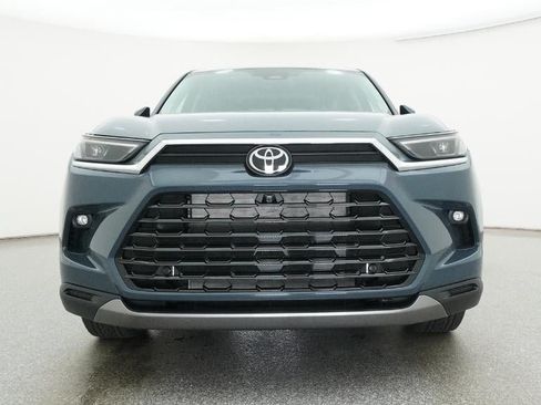 New 2026 Toyota Grand Highlander AWD image 31