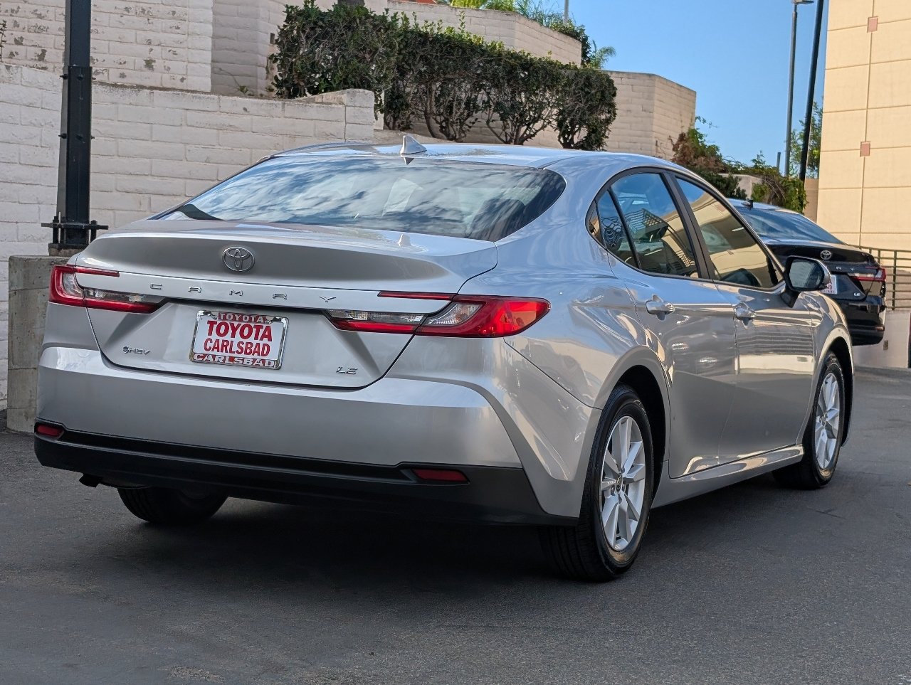 Used 2025 Toyota Camry LE FWD image 13