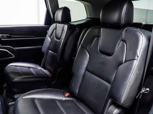 Used 2025 Kia Telluride S FWD image 44