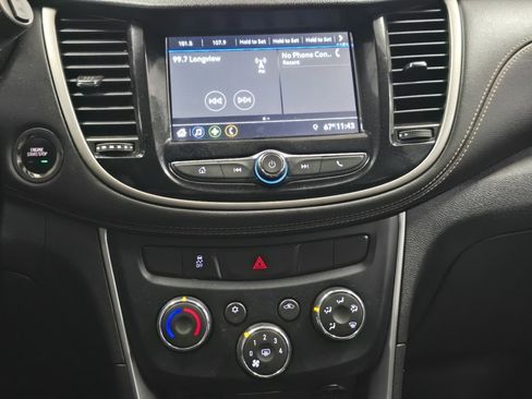 Used 2019 Chevrolet Trax LT w/ Driver Confidence Package image 25