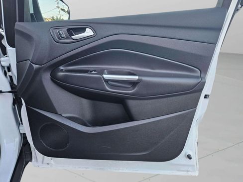 Used 2018 Ford Escape SE image 17