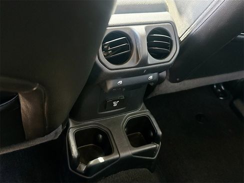 Used 2021 Jeep Gladiator Overland image 28