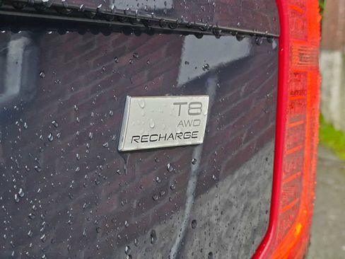 Certified 2023 Volvo XC90 T8 Plus w/ Protection Package image 15