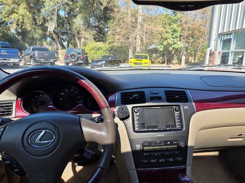 Used 2004 Lexus ES 330 FWD image 13