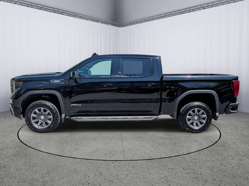 Certified 2025 GMC Sierra 1500 AT4 w/ Technology Package AWD/4WD image 5