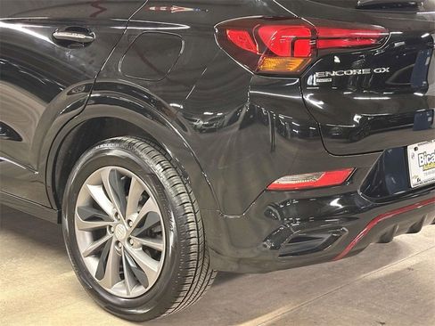 Used 2021 Buick Encore GX Select w/ Sport Touring Package image 11