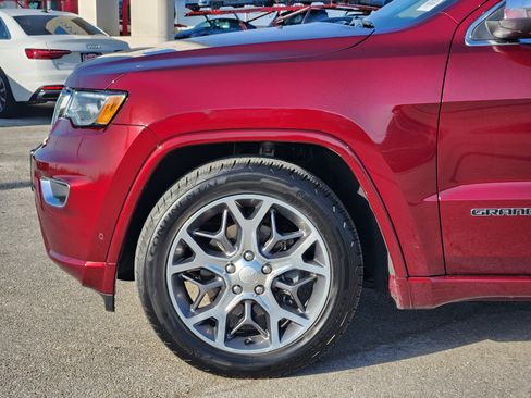 Used 2020 Jeep Grand Cherokee Overland AWD/4WD image 9