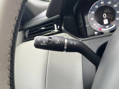 Used 2026 Land Rover Range Rover Velar Dynamic SE AWD/4WD image 42