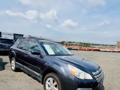 Used 2013 Subaru Outback 2.5i Premium AWD/4WD image 4
