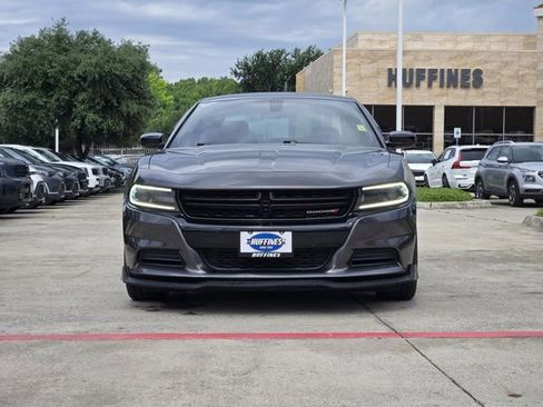 Used 2022 Dodge Charger SXT w/ Plus Group RWD image 2
