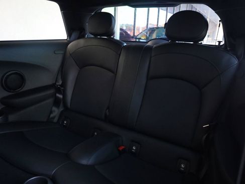 Used 2016 MINI Cooper 2-Door Hardtop FWD image 16